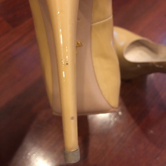 Prada stilettos (Nude) - Picture 4 of 6